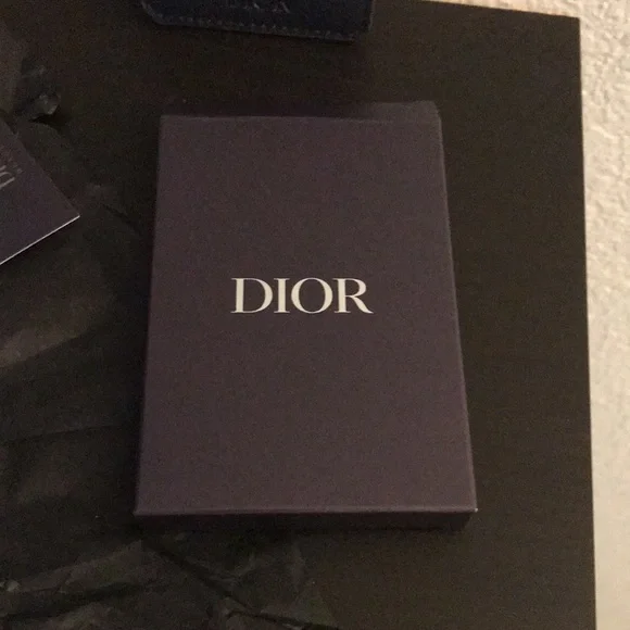 Dior brand new in box card holder - Picture 4 of 6